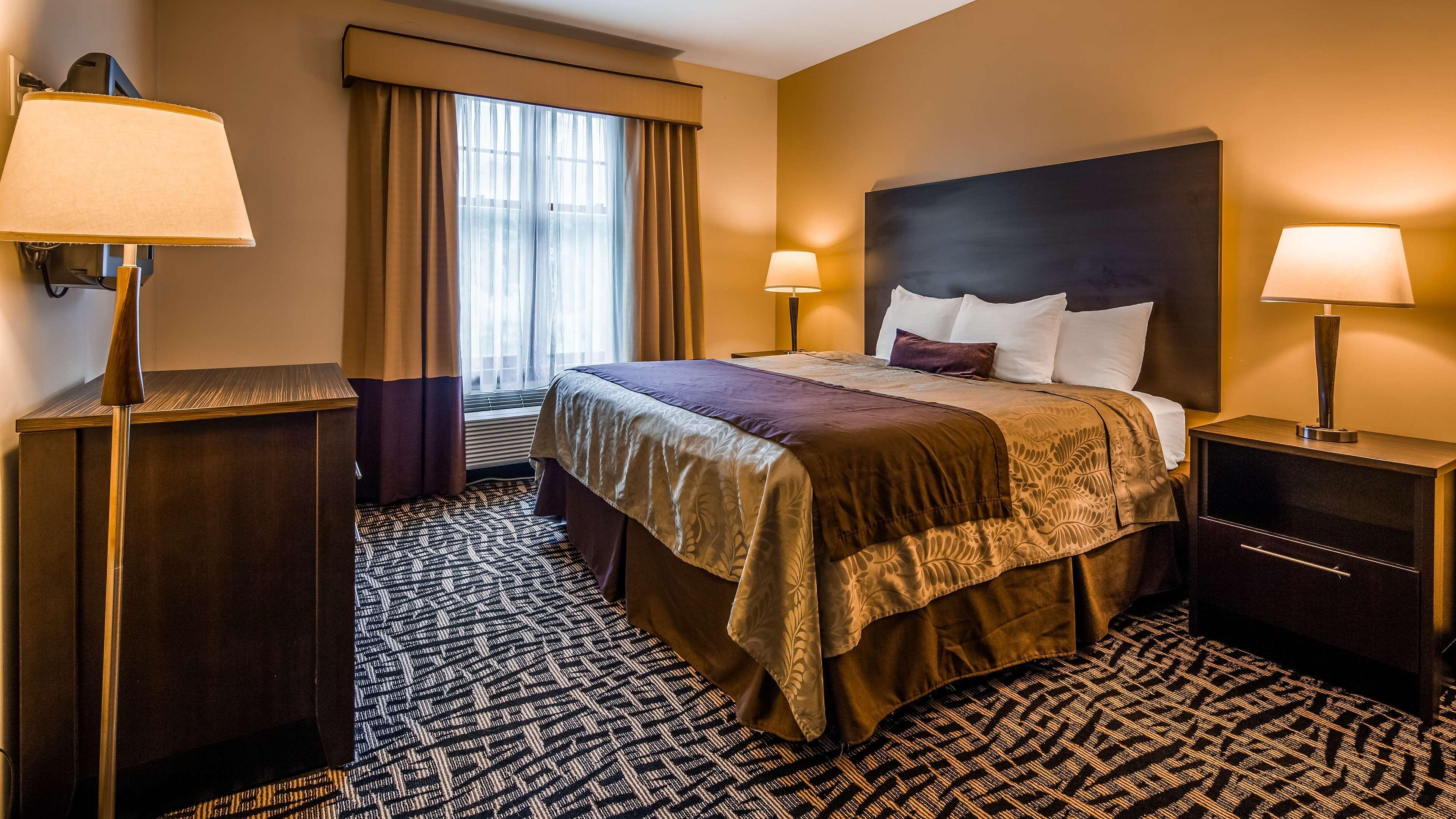 Best Western Plus The Inn & Suites At The Falls Poughkeepsie Eksteriør bilde