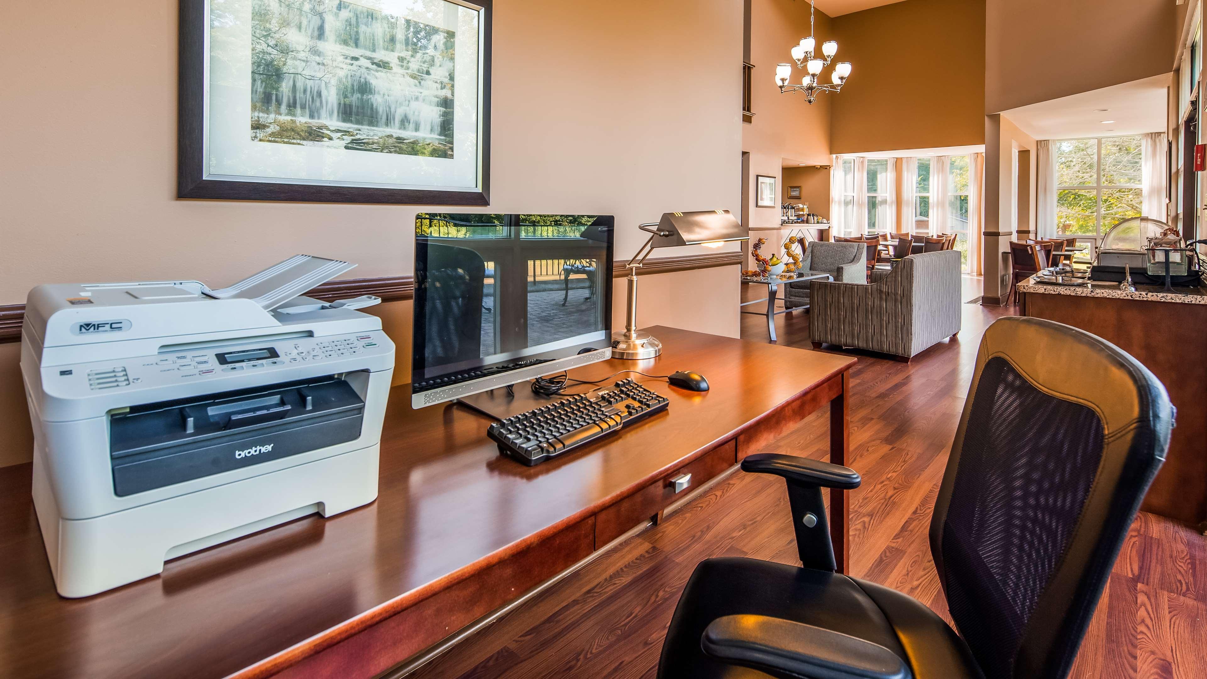 Best Western Plus The Inn & Suites At The Falls Poughkeepsie Eksteriør bilde