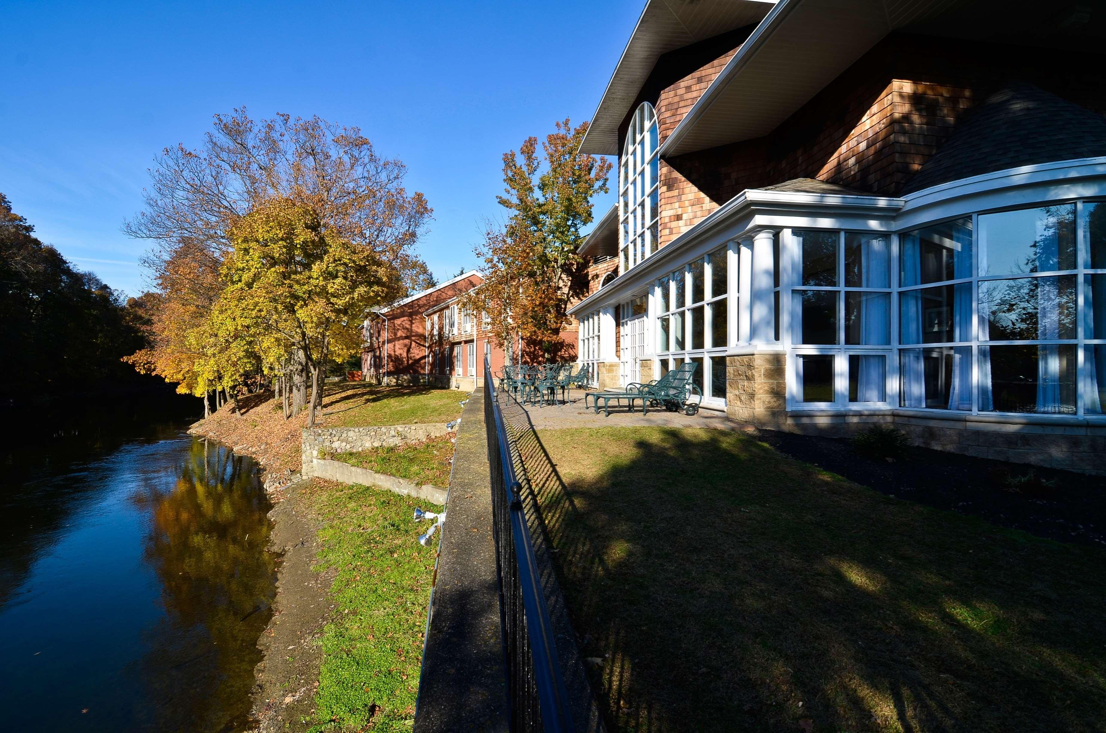 Best Western Plus The Inn & Suites At The Falls Poughkeepsie Eksteriør bilde
