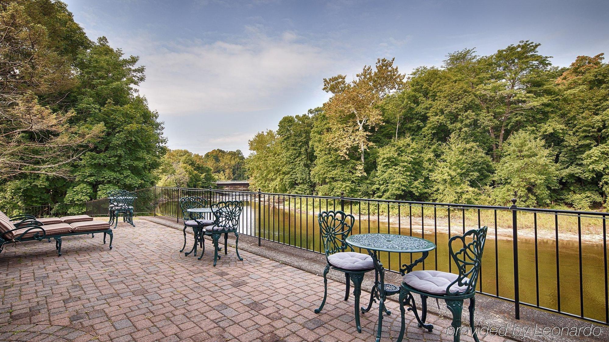 Best Western Plus The Inn & Suites At The Falls Poughkeepsie Eksteriør bilde