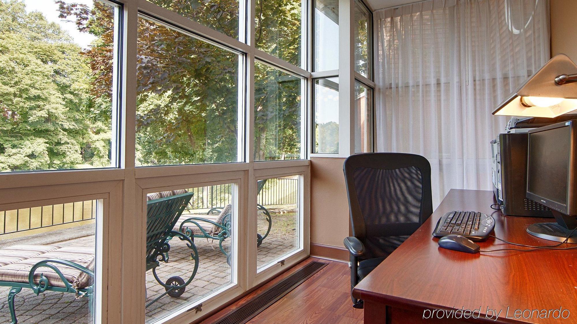 Best Western Plus The Inn & Suites At The Falls Poughkeepsie Eksteriør bilde