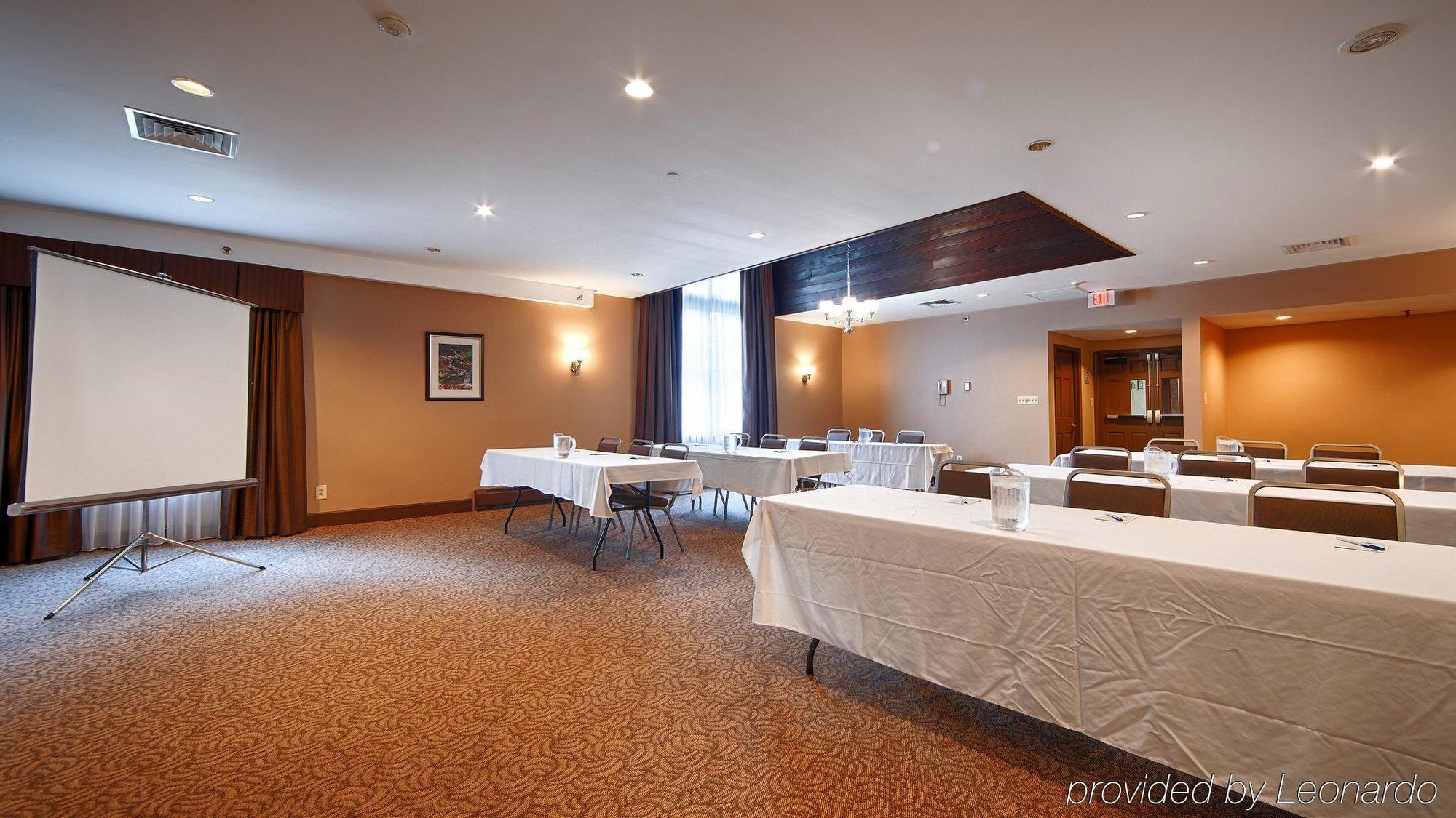 Best Western Plus The Inn & Suites At The Falls Poughkeepsie Eksteriør bilde